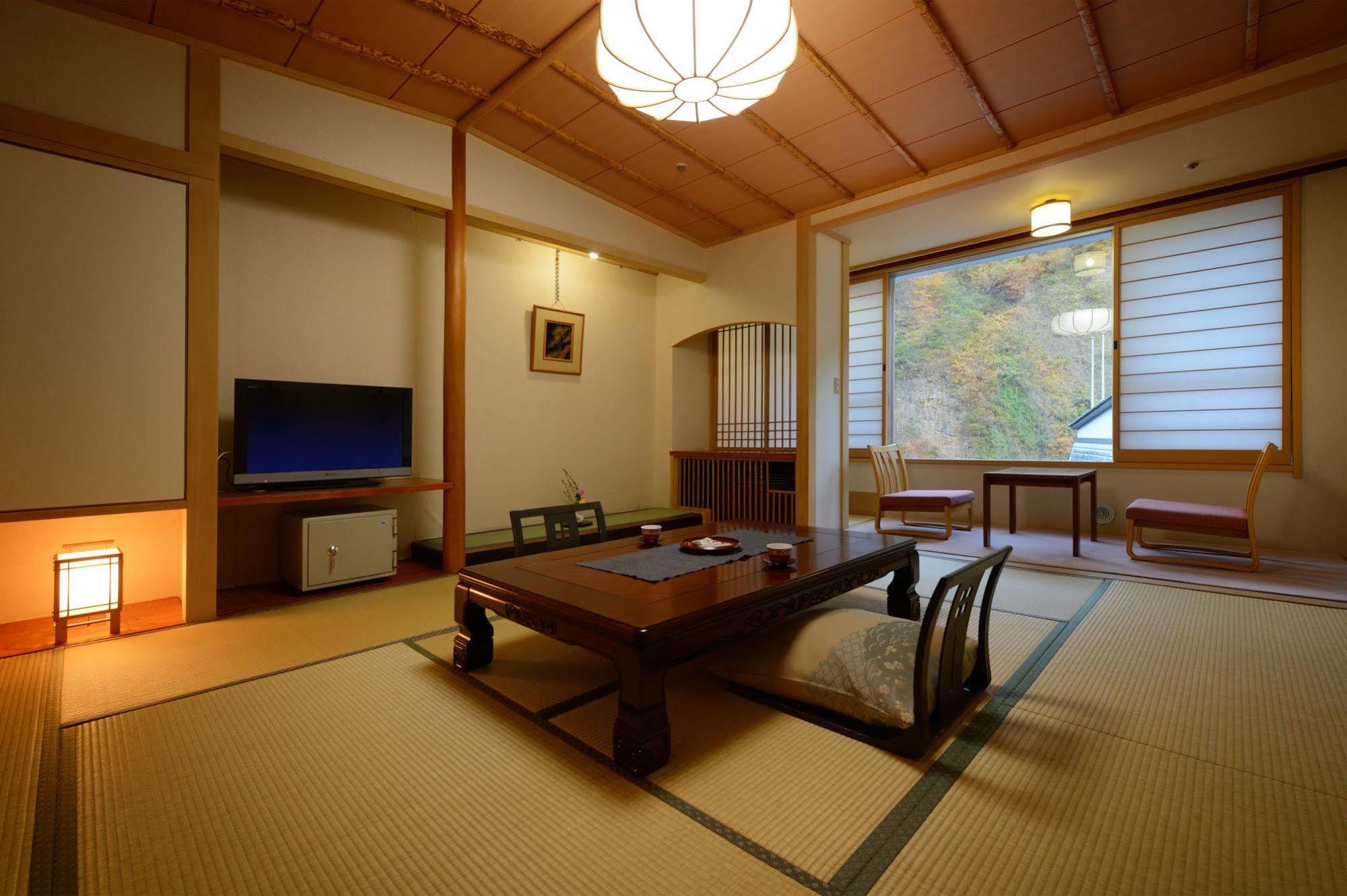 Sansuiso Tsuchiyu Spa Фукусима Экстерьер фото